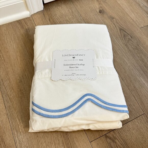 POTTERY BARN Teen LoveShackFancy Embroidered Scallop Sheet Set in Ivory/Blue NWT - Picture 2 of 6